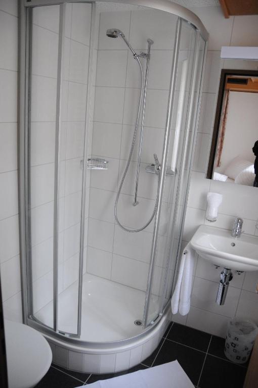 Hotel Adler Garni Bauma Bilik gambar